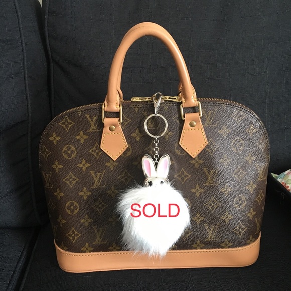 Louis Vuitton Handbags - 💯%Authentic Louis Vuitton Alma preloved ❤️❤️❤️😘